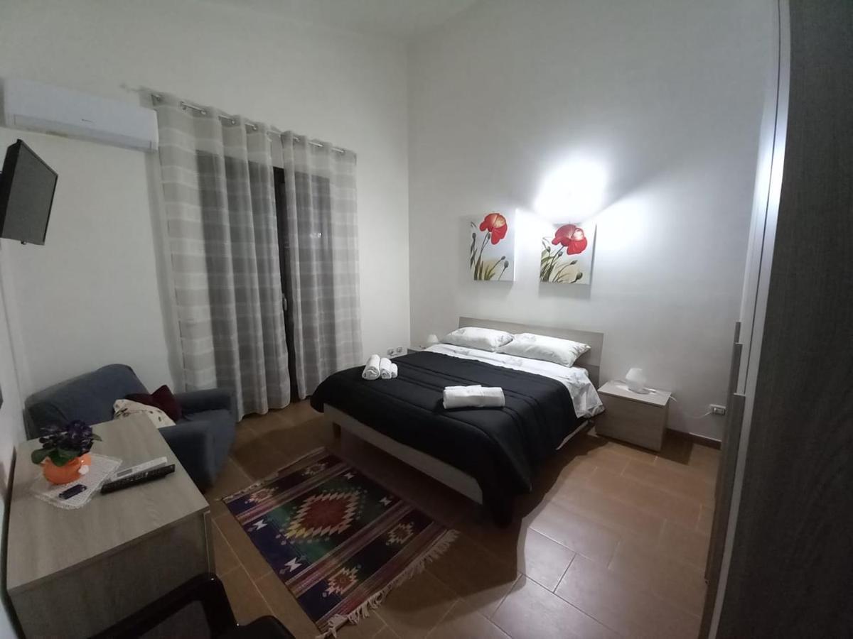 Rosa'S House Bed And Breakfast Santa Margherita di Belice Exterior photo
