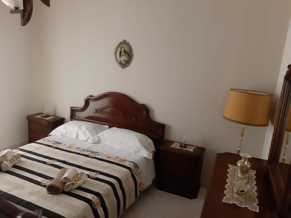 Rosa'S House Bed And Breakfast Santa Margherita di Belice Exterior photo